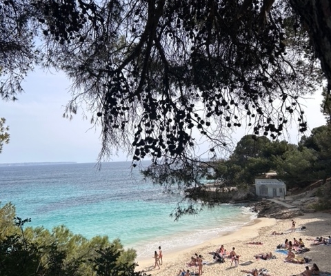 Foto eines spanischen Strandes